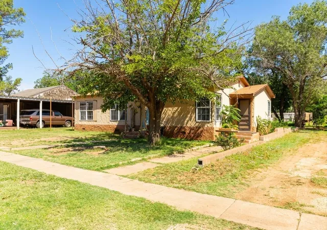 Photo 2 of Single family home for sale at 502 N 10th Street, Lamesa, TX 79331 | MLS# 90421385 | Listing updated on 2026-09-22