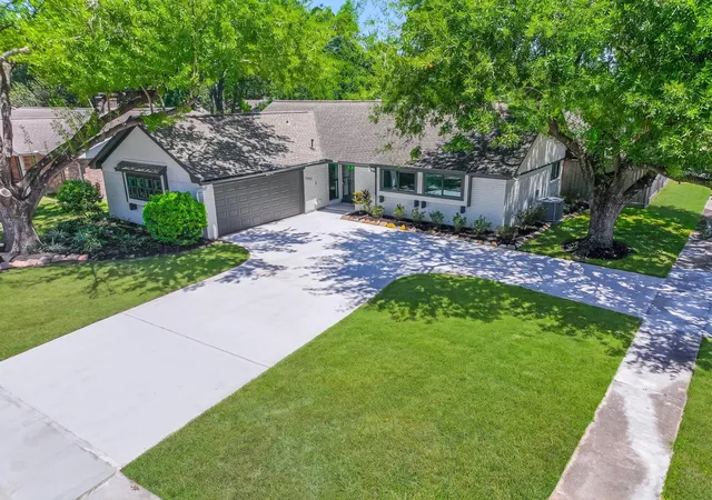 1st image of 5302 Arbor Vitae Dr, Houston, TX 77092 | MLS# 50151377