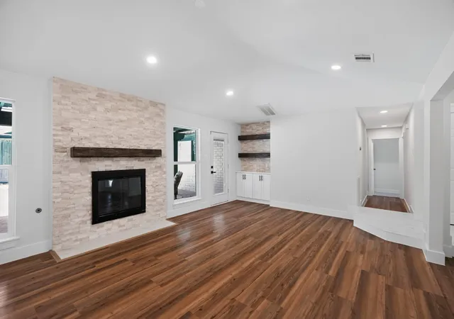 4th image of 5302 Arbor Vitae Dr, Houston, TX 77092 | MLS# 50151377
