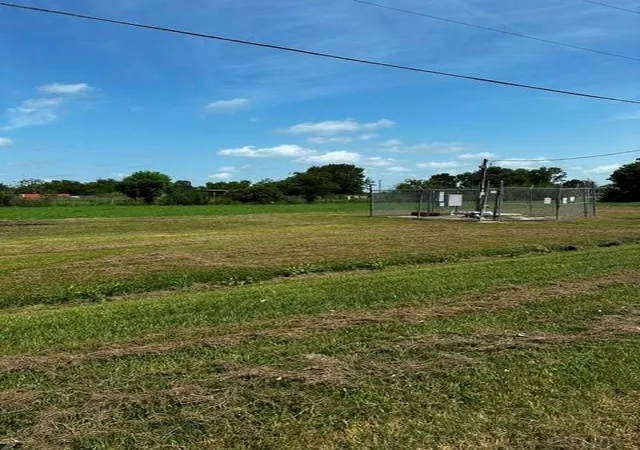 2nd image of Lot 31 Hunter's Ridge, Eagle Lake, TX 77434 | MLS# 78155183