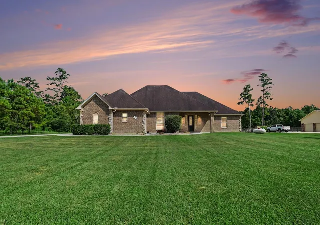1st image of 7211 Bayou Timbers Dr, Alvin, TX 77511 | MLS# 87330515