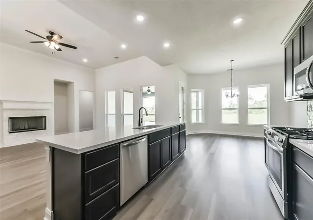 4th image of 6618 Freret Bayou, Baytown, TX 77523 | MLS# 93013384