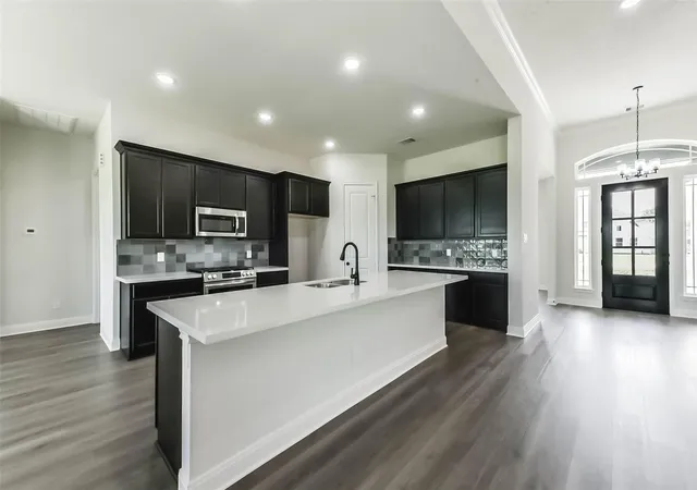 5th image of 6618 Freret Bayou, Baytown, TX 77523 | MLS# 93013384