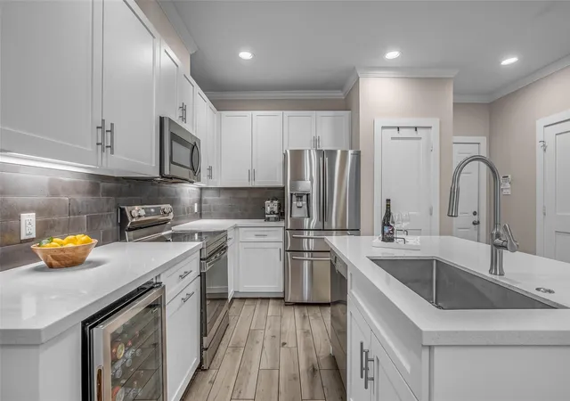 Photo 3 of Townhouse for sale at 7485 Brompton St #7485, Houston, TX 77025 | MLS# 16305134 | Listing updated on 2026-09-21