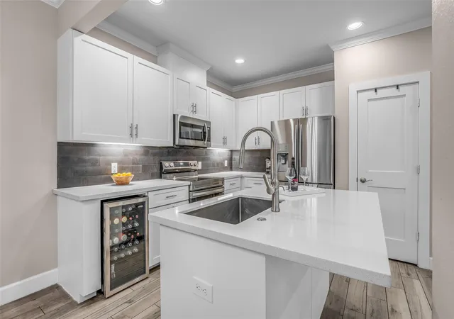 Photo 4 of Townhouse for sale at 7485 Brompton St #7485, Houston, TX 77025 | MLS# 16305134 | Listing updated on 2026-09-21