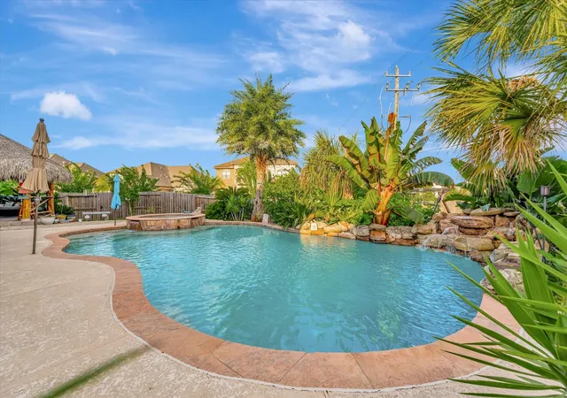 2nd image of 322 Marina Oaks Ct, Kemah, TX 77565 | MLS# 80923015
