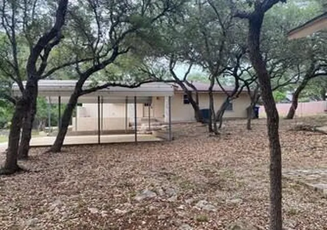 Photo 2 of Single family home for sale at 1285 Canyon Bend, Canyon Lake, TX 78133 | MLS# 70656090 | Listing updated on 2026-06-01