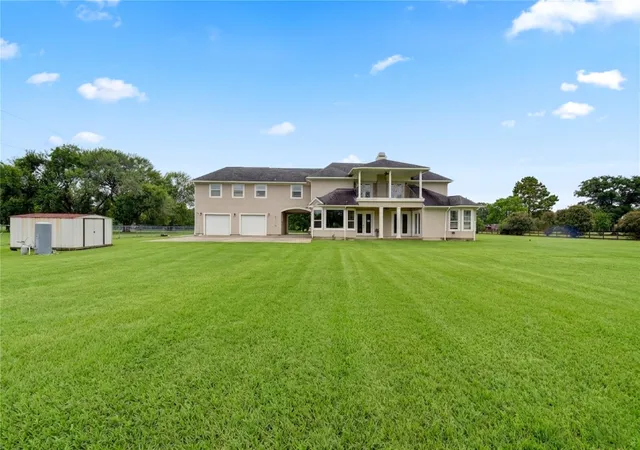14th image of 4681 Wickwillow St, Alvin, TX 77511 | MLS# 68673408