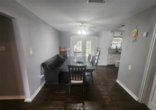 Photo 3 of Single family home for sale at 510 Edgebrook Dr, Houston, TX 77034 | MLS# 61671794 | Listing updated on 2026-04-26