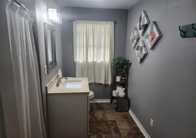 Photo 4 of Single family home for sale at 510 Edgebrook Dr, Houston, TX 77034 | MLS# 61671794 | Listing updated on 2026-04-26
