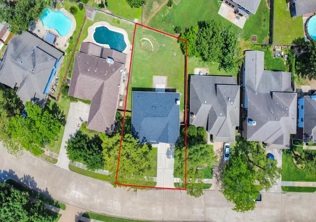 Photo 4 of Sale Pending at 5606 Charlestown Colony Dr, Houston, TX 77084 | MLS# 71162631 | Listing updated on 2026-09-19