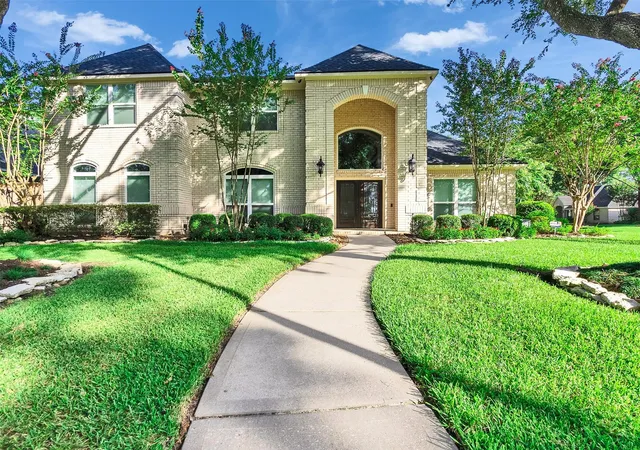 Photo 2 of Sale Pending at 3415 Cypressdale Ct, Spring, TX 77388 | MLS# 90498479 | Listing updated on 2026-09-01