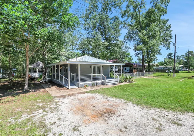 3rd image of 140 Tobago Ln, Point Blank, TX 77364 | MLS# 65826824