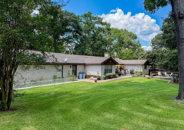 4th image of 125 Mockingbird, Livingston, TX 77351 | MLS# 37476673