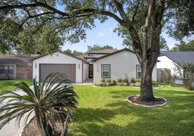 Photo 3 of Single family home for sale at 9630 Vilven Ln, Houston, TX 77080 | MLS# 35100070 | Listing updated on 2026-09-16