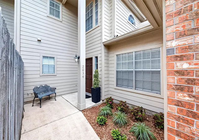 5th image of 2034 Glencove Dr, Seabrook, TX 77586 | MLS# 53868573