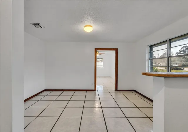 5th image of 2002 W Hwy 6, Alvin, TX 77511 | MLS# 79252597