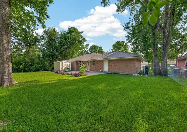 Photo 2 of Single family home for sale at 3402 Cameo Dr, Houston, TX 77080 | MLS# 7045179 | Listing updated on 2026-09-17