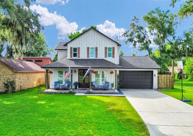 1st image of 229 Montclaire Dr, West Columbia, TX 77486 | MLS# 10148349