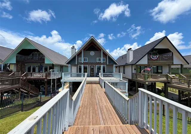 2nd image of 217 S Front St, Freeport, TX 77541 | MLS# 40457452