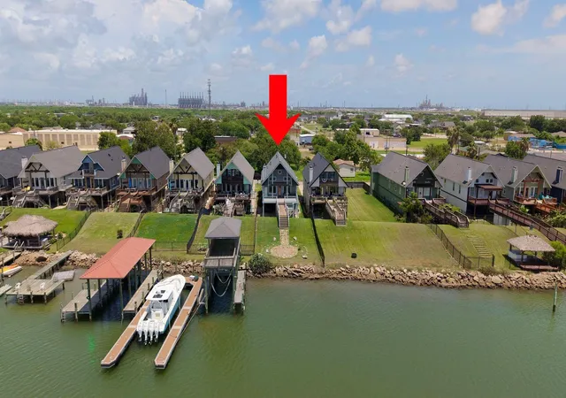 4th image of 217 S Front St, Freeport, TX 77541 | MLS# 40457452