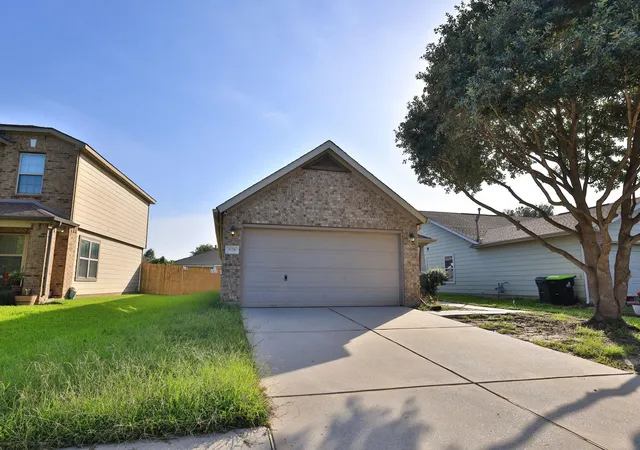 Photo 3 of Sale Pending at 29219 Legends Beam Dr, Spring, TX 77386 | MLS# 17443131 | Listing updated on 2026-09-06