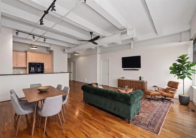 Photo 2 of Condo for sale at 1120 Texas St #6B, Houston, TX 77002 | MLS# 37768297 | Listing updated on 2026-08-05