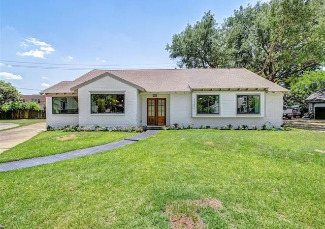 1st image of 1902 Knoboak Cir, Houston, TX 77080 | MLS# 267627