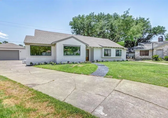 2nd image of 1902 Knoboak Cir, Houston, TX 77080 | MLS# 267627