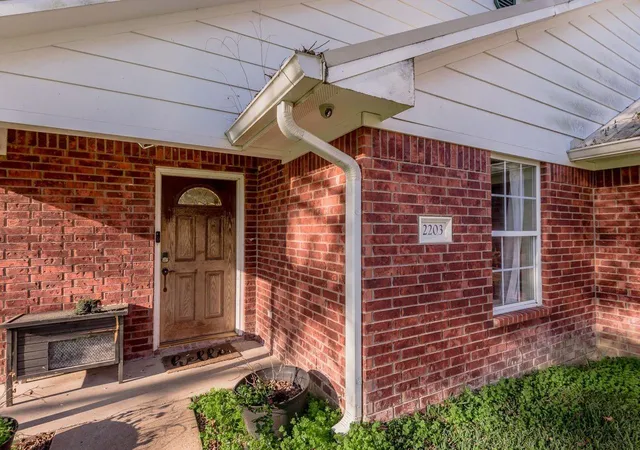 3rd image of 2203 Shannon Dr, Huntsville, TX 77320 | MLS# 89093787