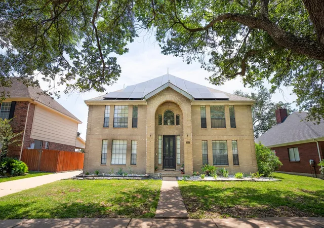 1st image of 2113 Spinnaker Dr, League City, TX 77573 | MLS# 97445599
