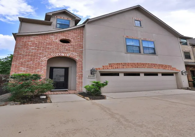 2nd image of 2108 Sherwin St, Houston, TX 77007 | MLS# 42126952