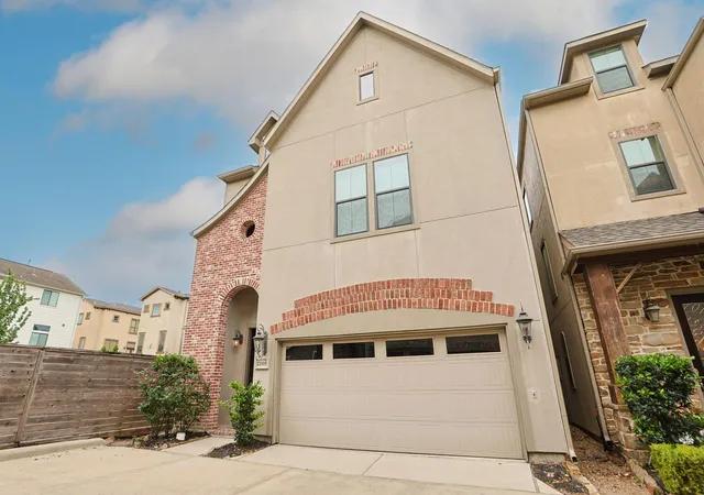 4th image of 2108 Sherwin St, Houston, TX 77007 | MLS# 42126952
