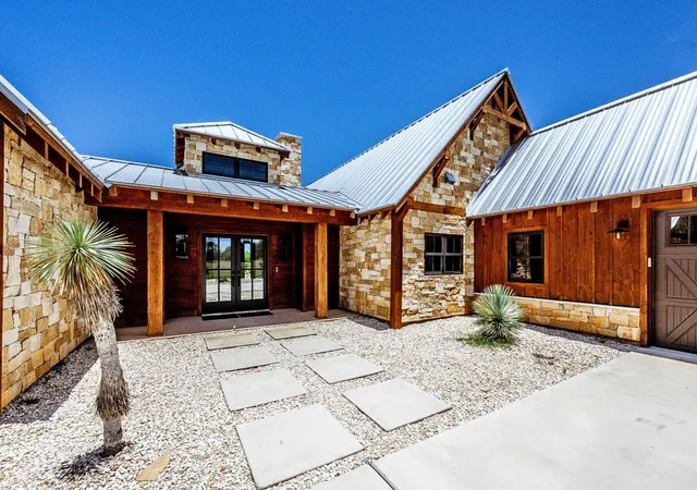 3rd image of 420 Fm 2110, Crockett, TX 75835 | MLS# 88880131