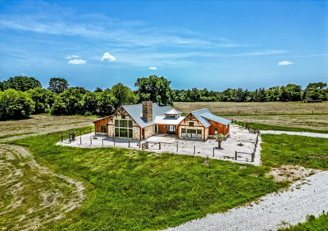 4th image of 420 Fm 2110, Crockett, TX 75835 | MLS# 88880131