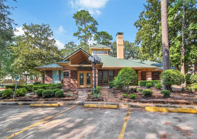 Homes for sale in Kingwood, TX | 2815 Kings Crossing Dr #214, Kingwood, TX 77345 | MLS# 9150813
