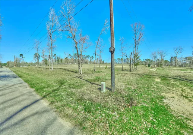 Photo 3 of Land for sale at 13030 Hill Crk Rd, Montgomery, TX 77356 | MLS# 29157428 | Listing updated on 2026-03-08