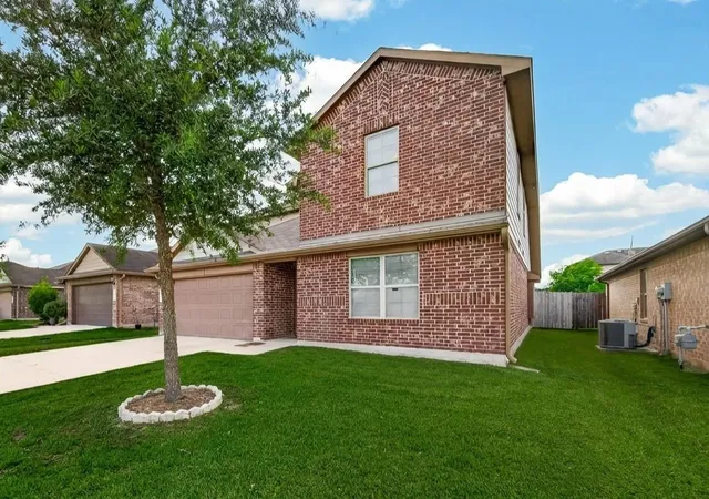 Photo 3 of Single family home for sale at 9206 Rustling Manor Ln, Richmond, TX 77407 | MLS# 43937814 | Listing updated on 2026-09-12
