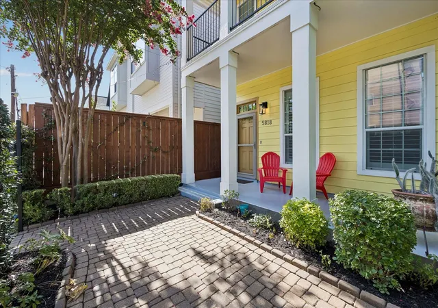 4th image of 5818 Kiam St, Houston, TX 77007 | MLS# 51399772