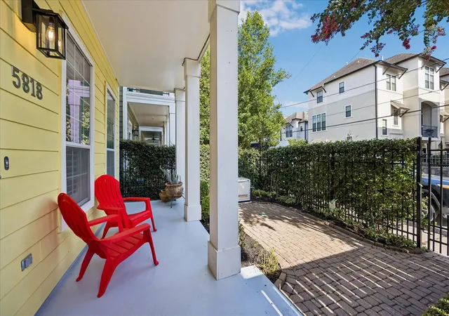 5th image of 5818 Kiam St, Houston, TX 77007 | MLS# 51399772