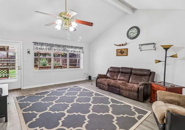 Photo 4 of Single family home for sale at 5110 Geneva Dr, Friendswood, TX 77546 | MLS# 79546178 | Listing updated on 2026-10-10