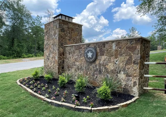 2nd image of 15745 Ridge Rock Rd, Willis, TX 77378 | MLS# 27815145