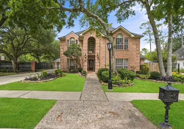 50th image of 1201 Arbre Ln, Friendswood, TX 77546 | MLS# 78587887
