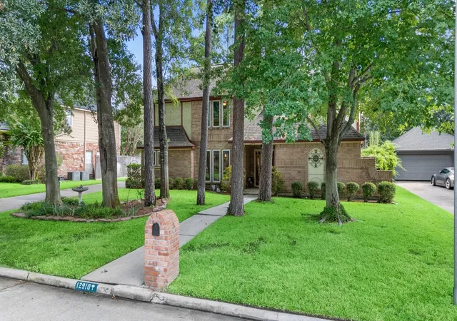 Photo 4 of Single family home for sale at 12910 Chriswood Dr, Cypress, TX 77429 | MLS# 3311639 | Listing updated on 2026-09-19