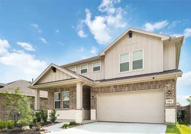 Photo 2 of Single family home for sale at 8414 Bay Ridge Cir, Baytown, TX 77523 | MLS# 81960591 | Listing updated on 2026-08-12
