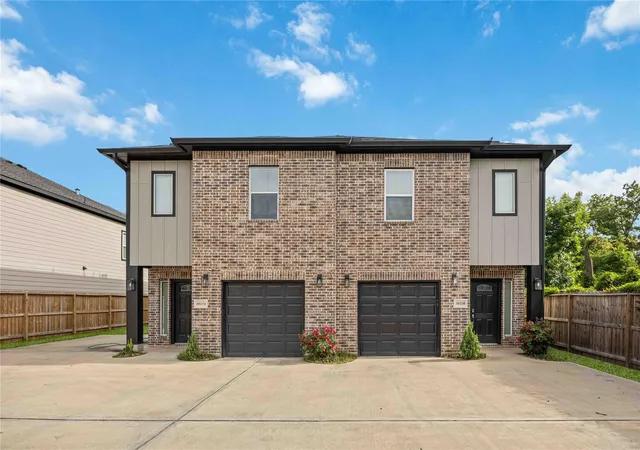 Photo 2 of Sale Pending at 5023 Mallow St #A/B, Houston, TX 77033 | MLS# 62497121 | Listing updated on 2026-09-12