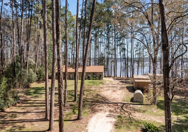 2nd image of 636 Campoli Rd, Etoile, TX 75944 | MLS# 67952727