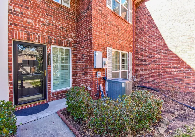 Photo 3 of Townhouse for sale at 13646 Garden Grv, Houston, TX 77082 | MLS# 93752821 | Listing updated on 2026-08-03