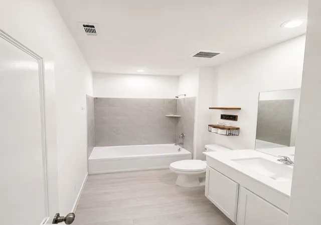 Photo 9 of Single family home for sale at 10201 Pelican Hl Ln, Cleveland, TX 77327 | MLS# 30541356 | Listing updated on 2026-05-30