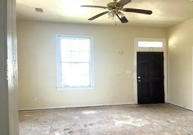 4th image of 709 38Th St, Galveston, TX 77550 | MLS# 87316984